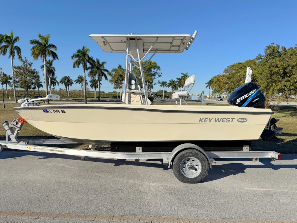 1992 Key West 1900 Center Console