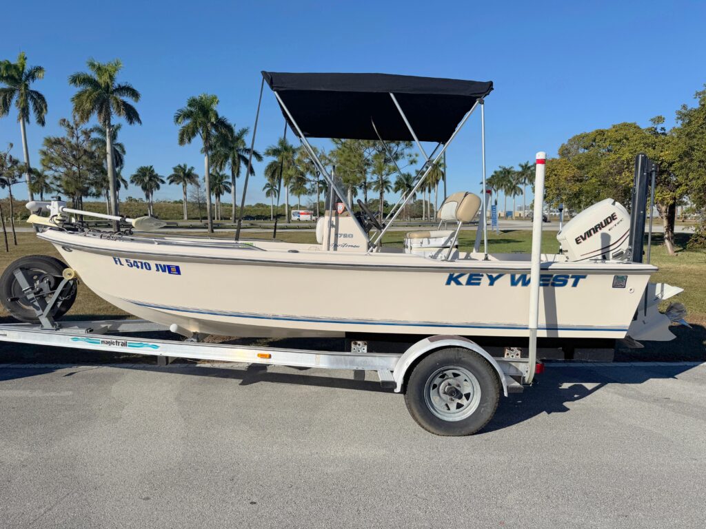 1998 Key West 1720 Center Console