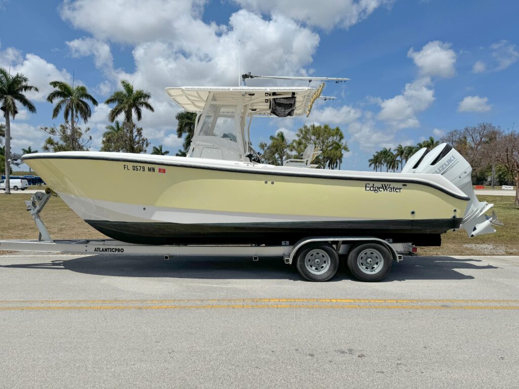 2004 Edgewater 265CC