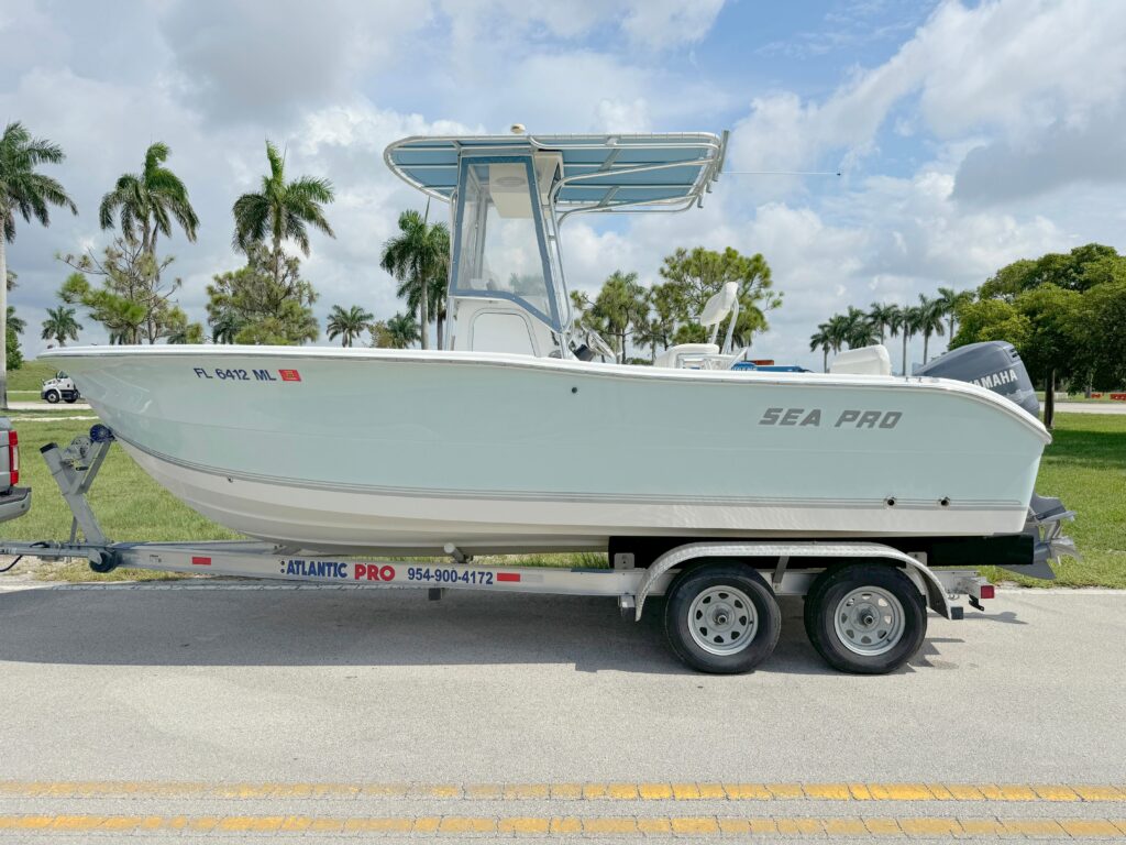 2004 Sea Pro 220 Center Console