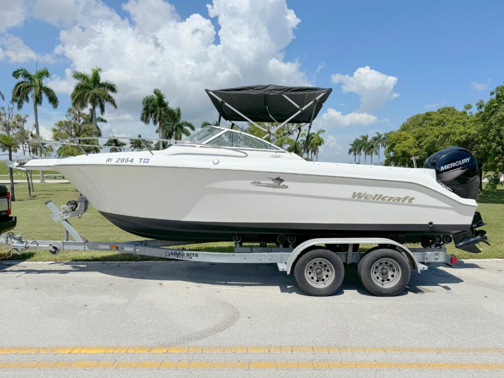 2004 Wellcraft V21 Fisherman Cuddy