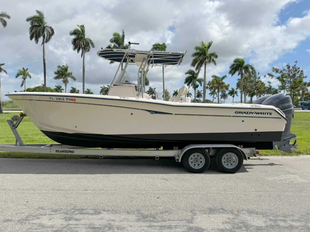 2006 Grady-White Chase 273