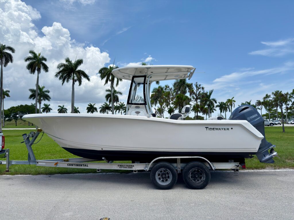 2015 Tidewater 220 LXF