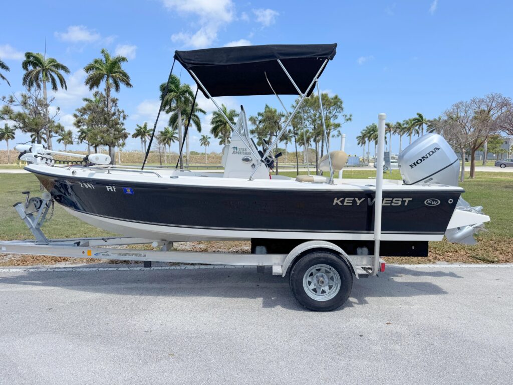 2016 Key West 1720 Center Console