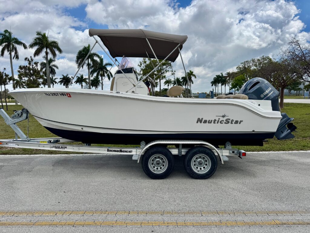 2019 NauticStar 2102 Legacy
