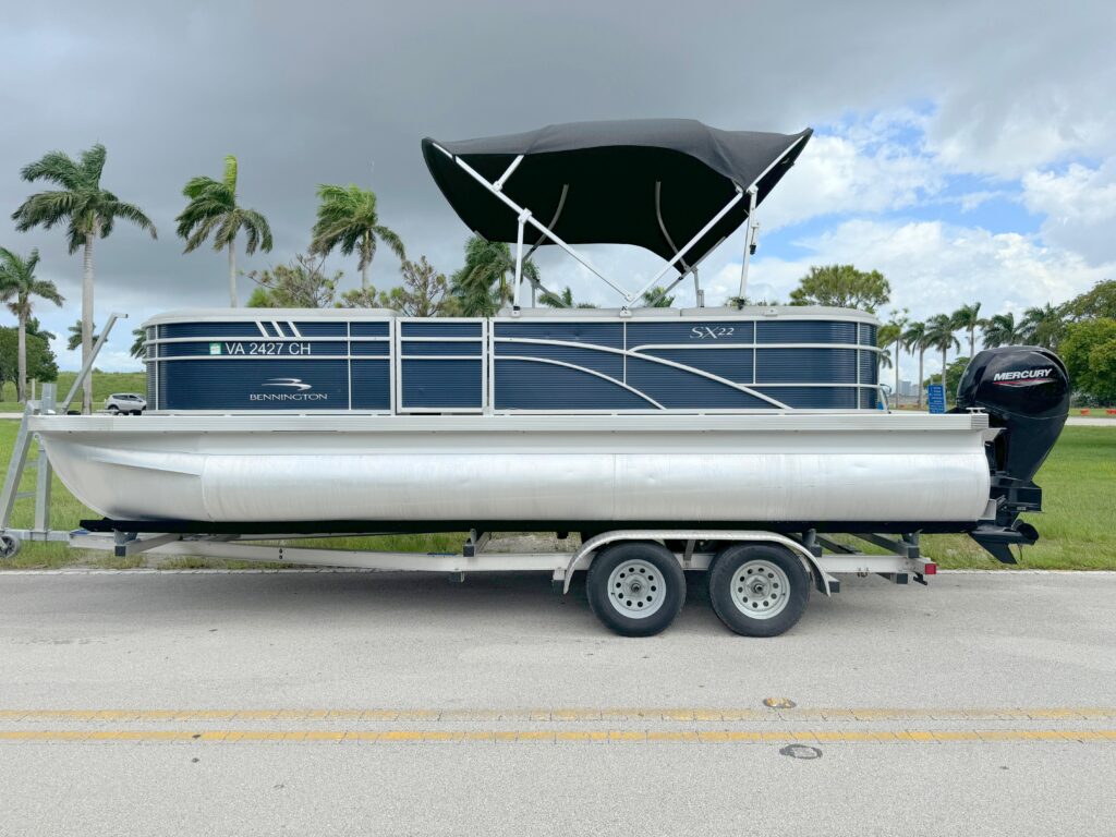 2021 Bennington SX 22 Quad Bench