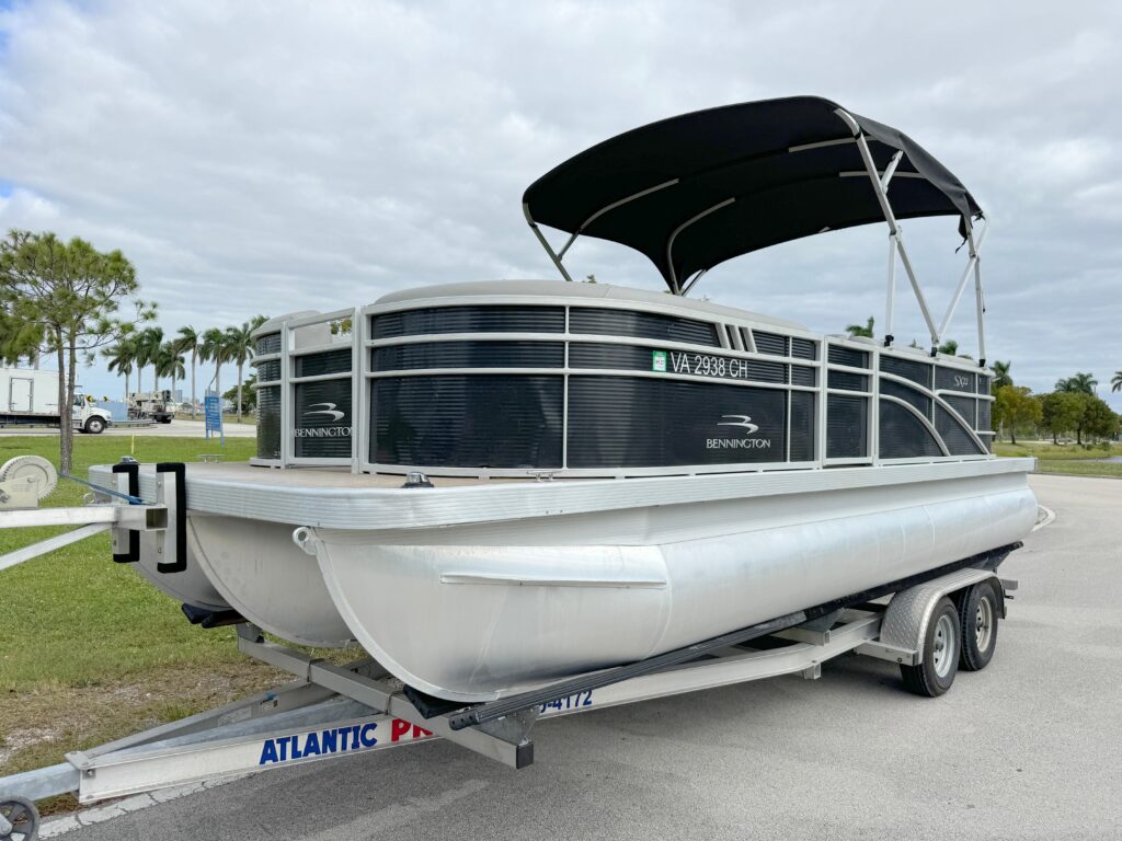2021 Bennington SX 22 Quad Bench