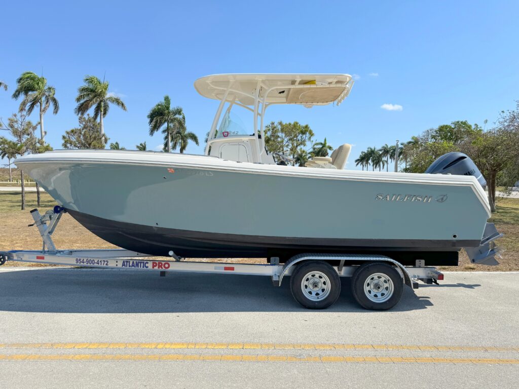 2021 Sailfish 242 CC