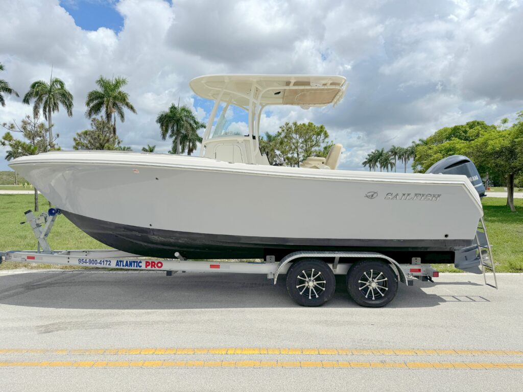 2021 Sailfish 242 CC