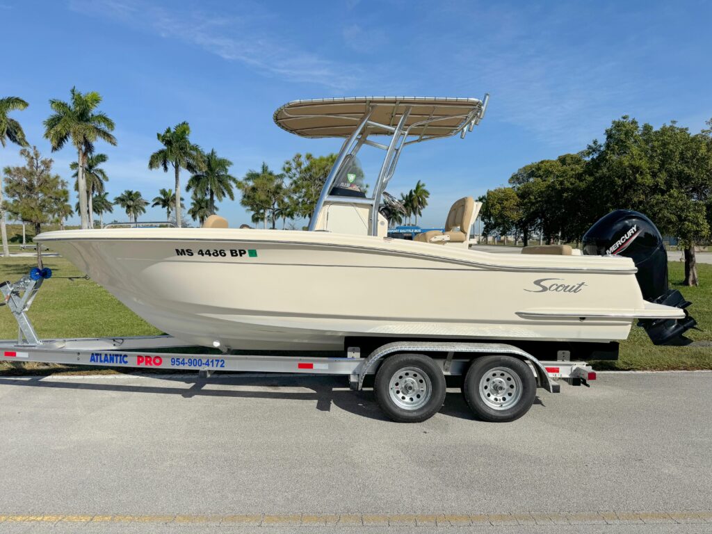 2021 Scout 215 XSF