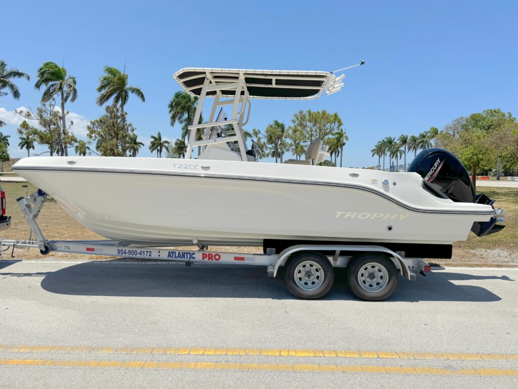 2022 Bayliner Trophy T22CC
