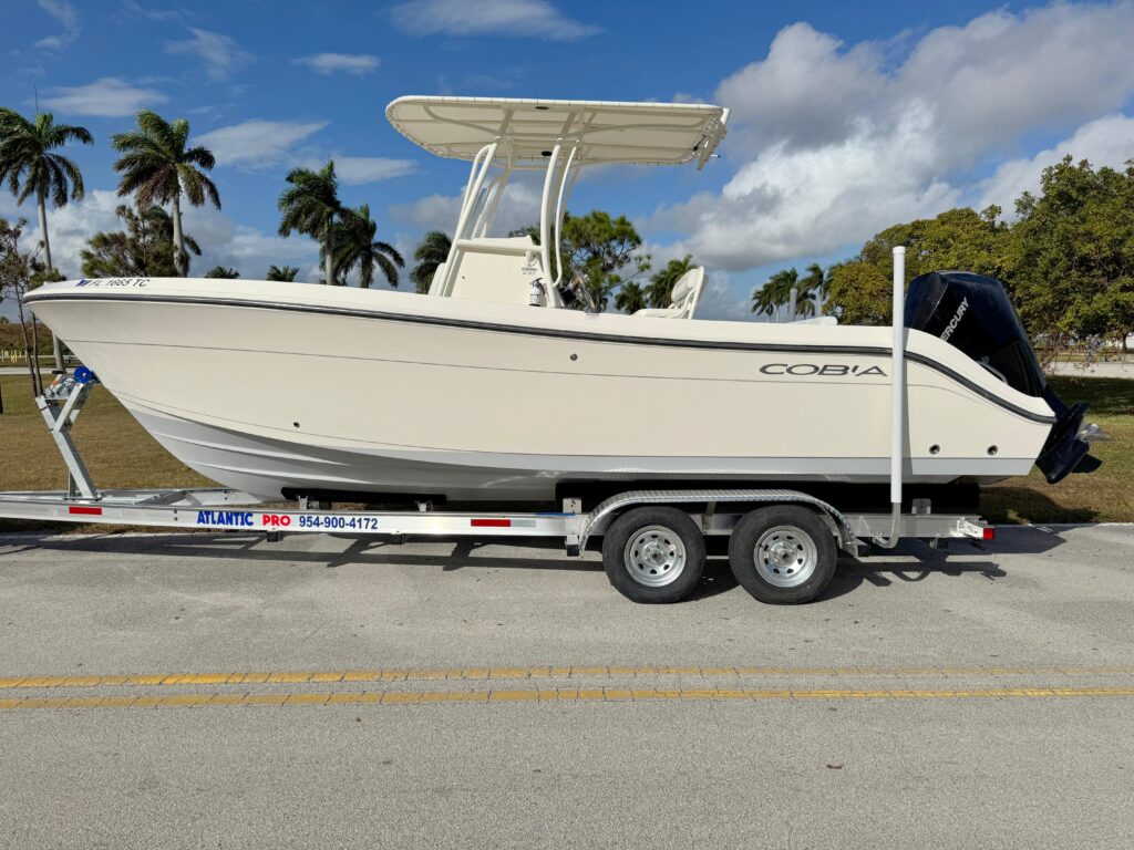 2022 Cobia 237 Center Console