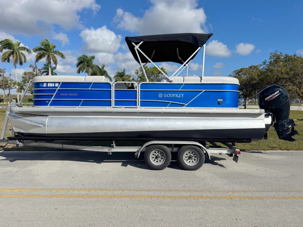 2022 Godfrey Sweetwater 2286