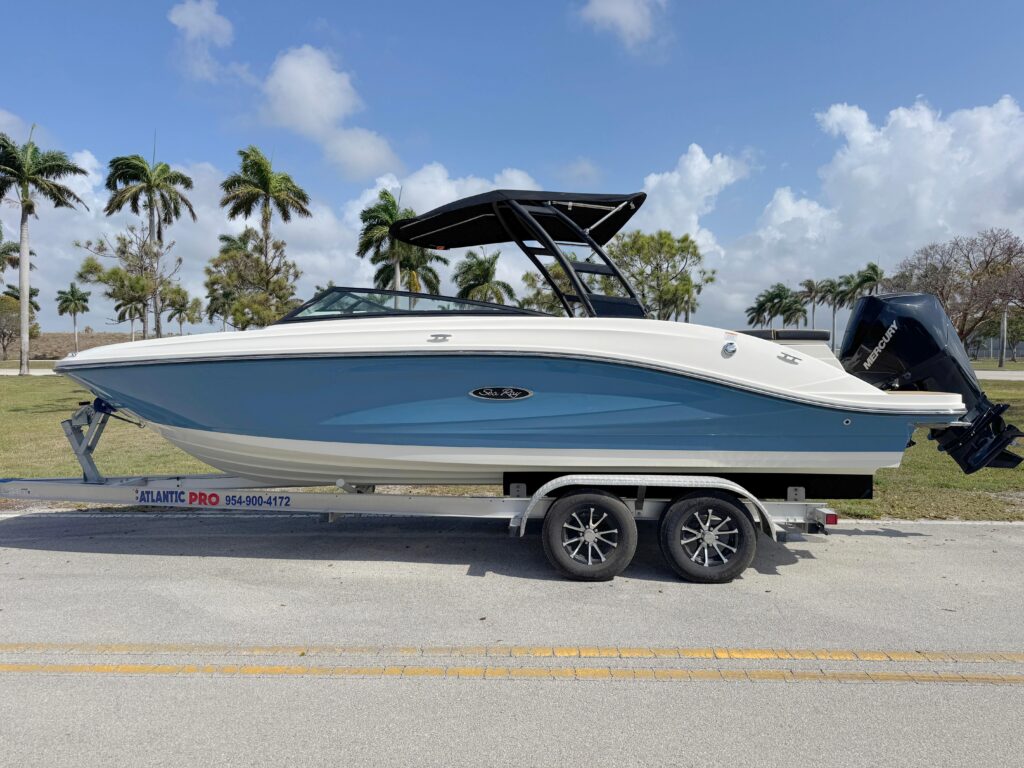 2022 Sea Ray SPX 230 Outboard