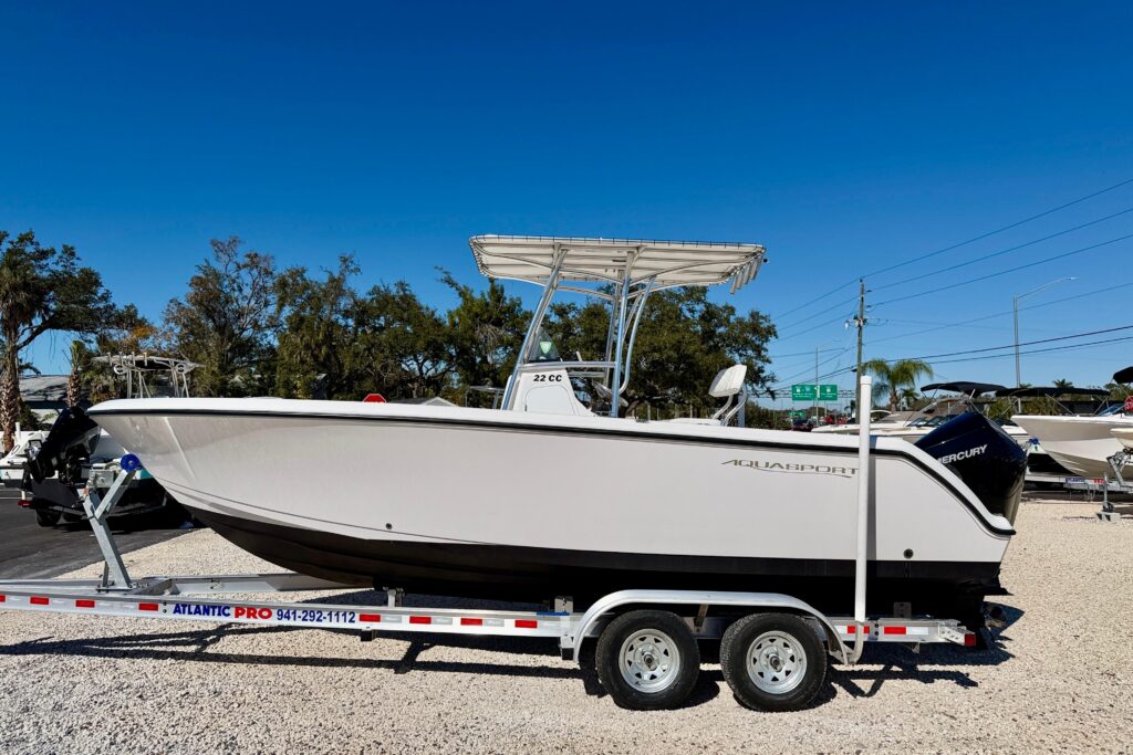 2023 Aquasport 2200 Center Console