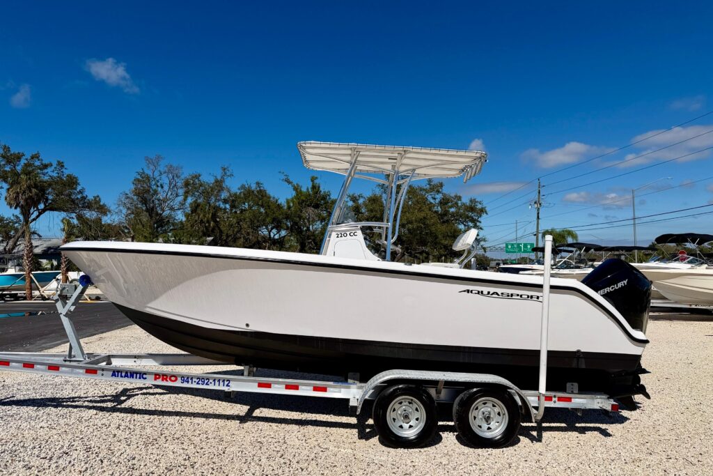 2023 Aquasport 2200 Center Console