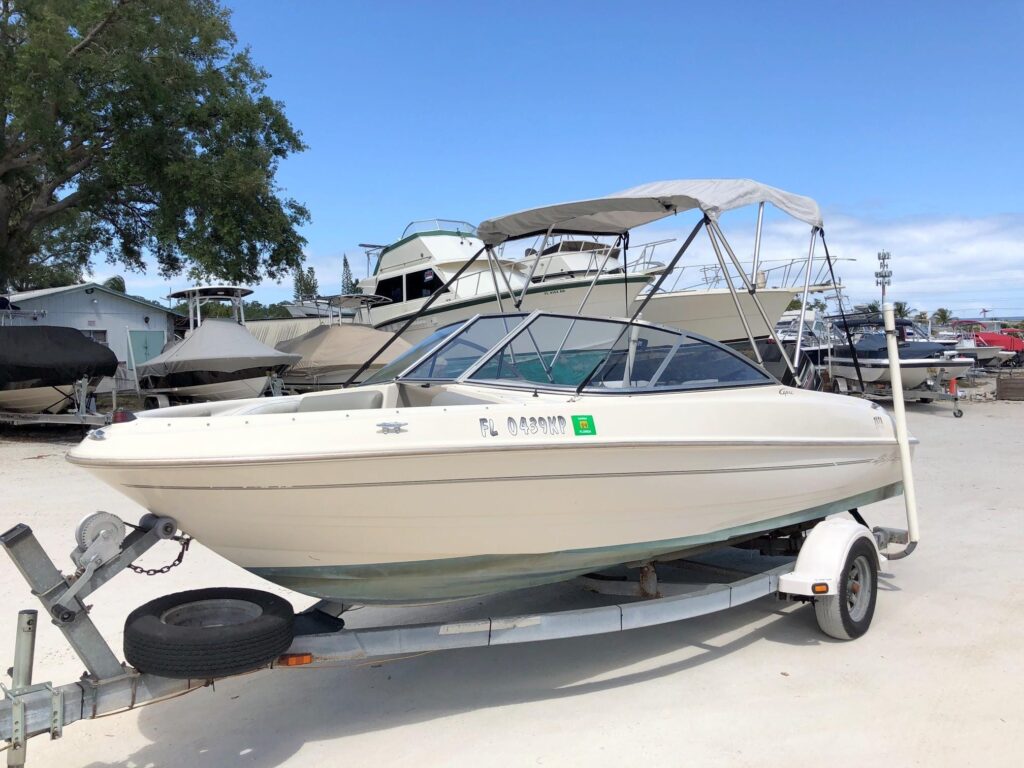 1999 Bayliner CAPRI 1800