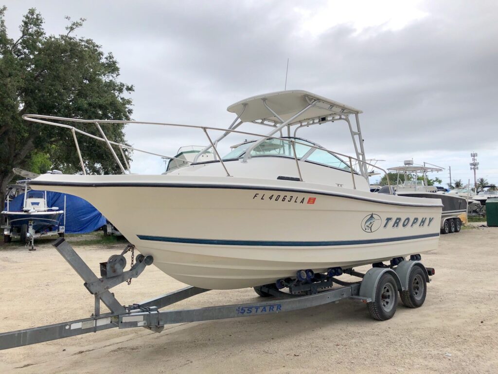 1999 Bayliner Trophy