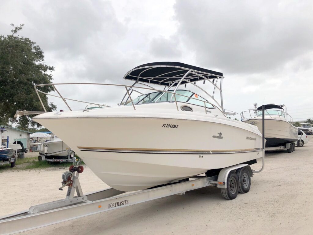 2004 Wellcraft 252 Coastal