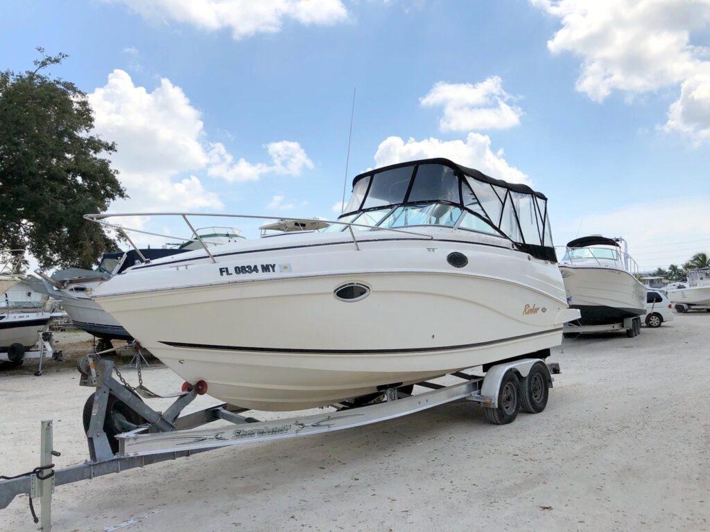 2006 Rinker Fiesta Vee 250