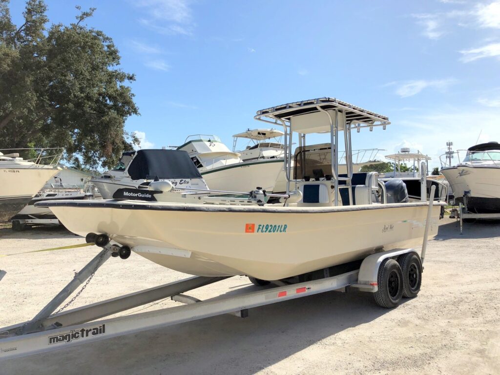 2001 Carolina Skiff 238