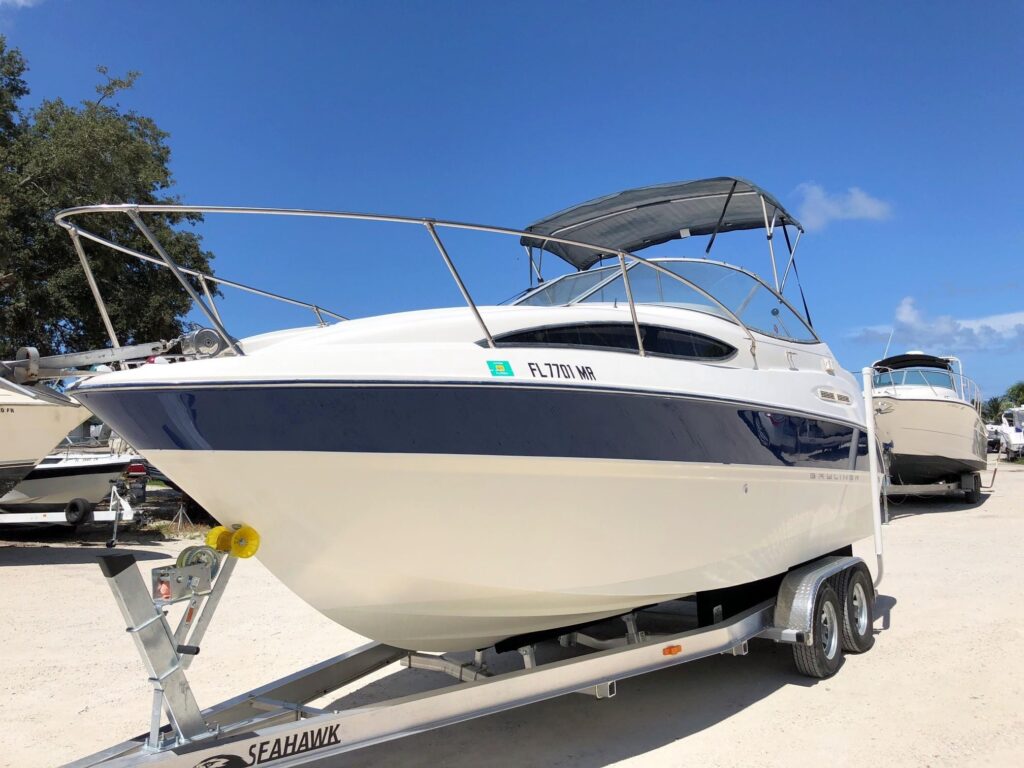 2004 Bayliner 245 Cruiser