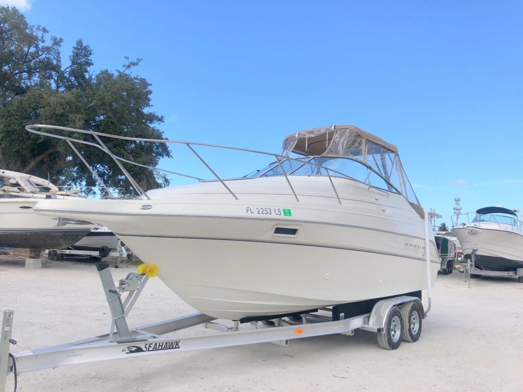 2000 Maxum 2400 SCR