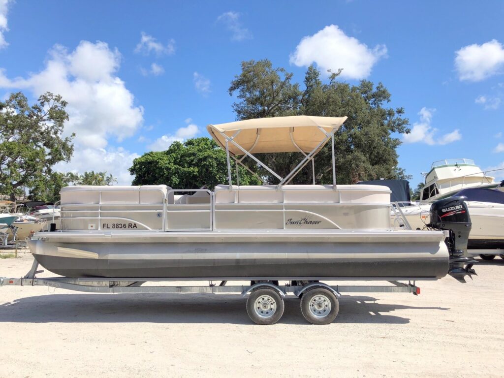 2016 SunChaser 8522
