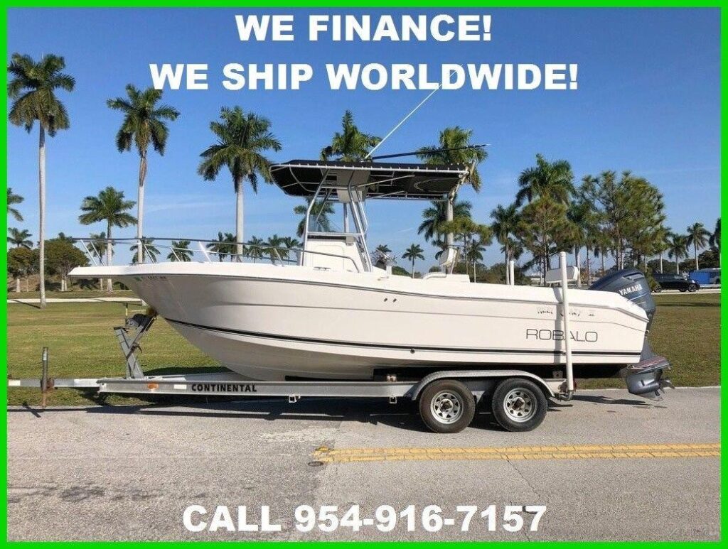 2004 Robalo R230 Center Console
