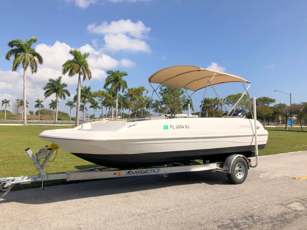 2015 Hurricane 201 Sundeck