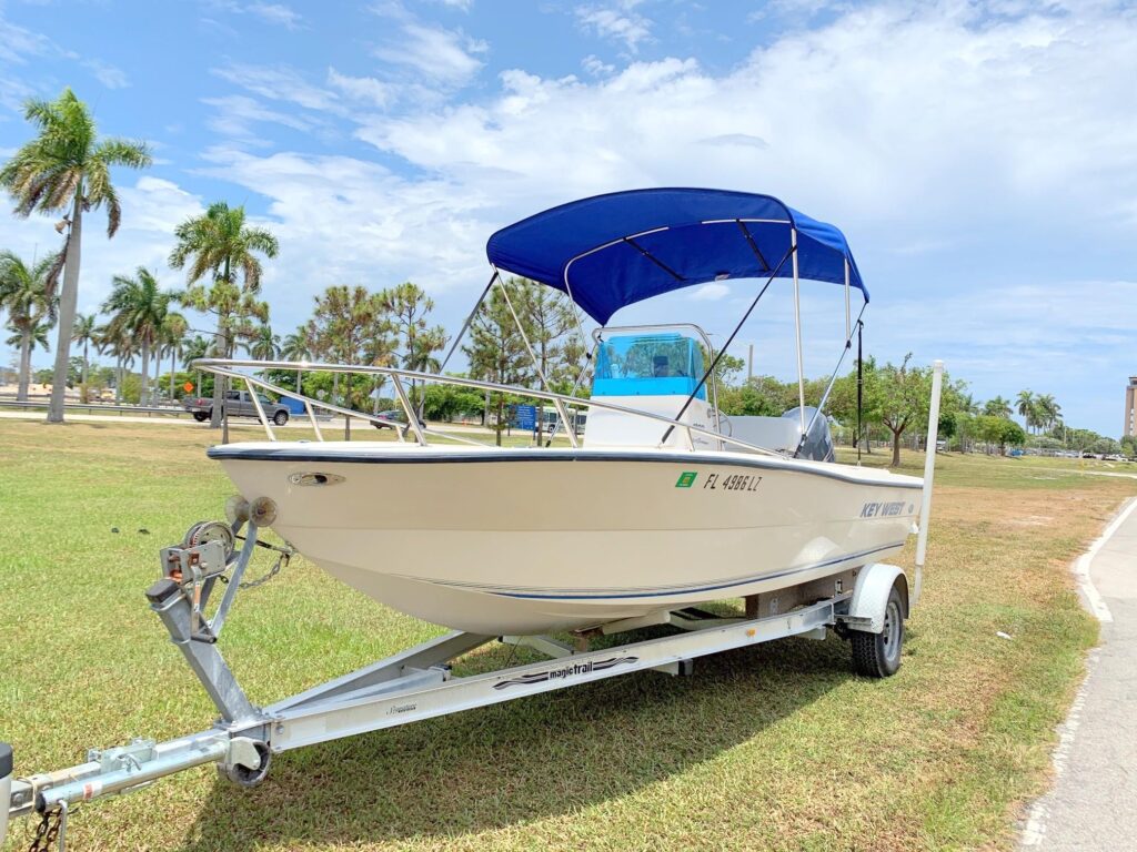 2003 Key West 1900 Center Console