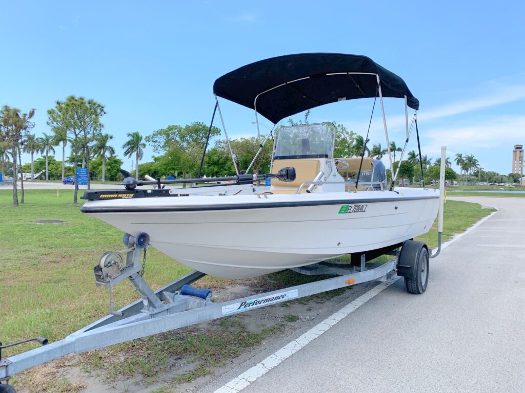 2003 Century 1901 Bay Boat