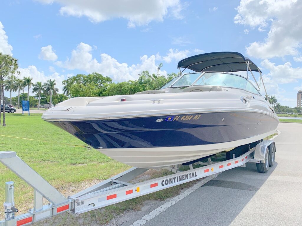 2005 Sea Ray 270 Sundeck