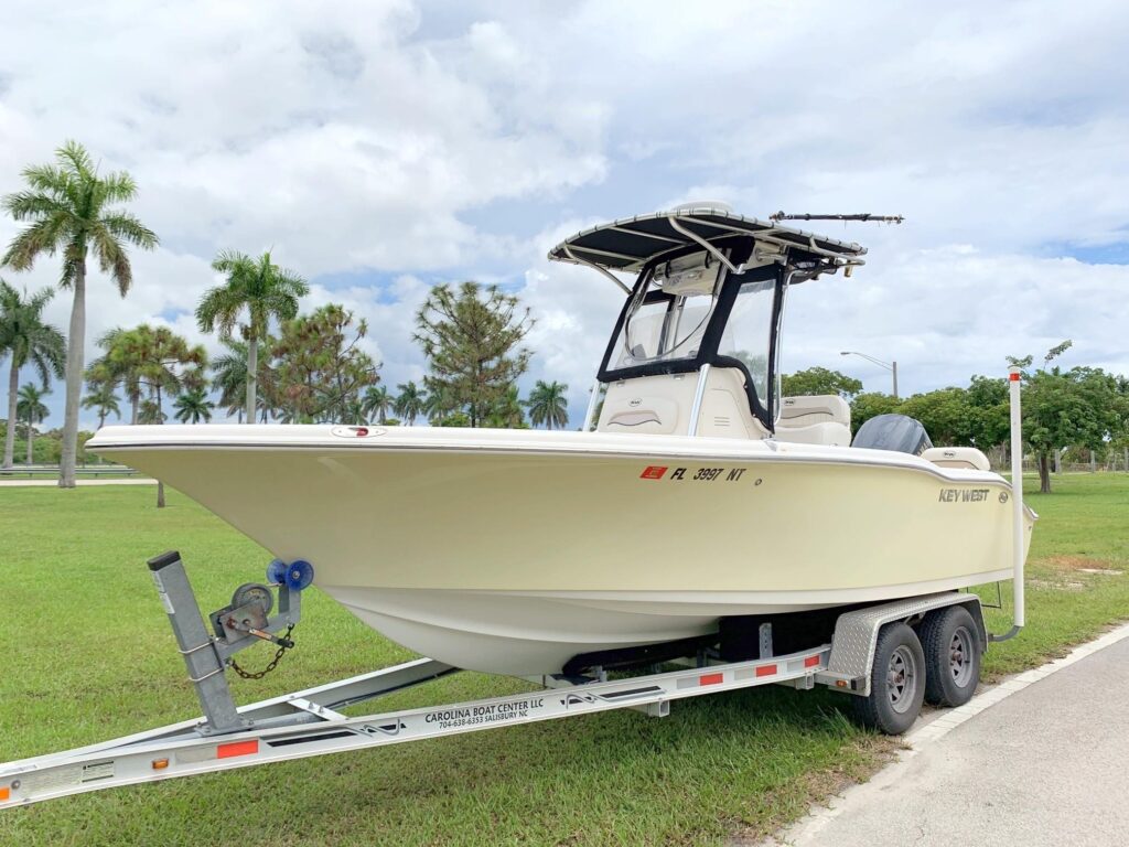 2008 Key West 211 Center Console
