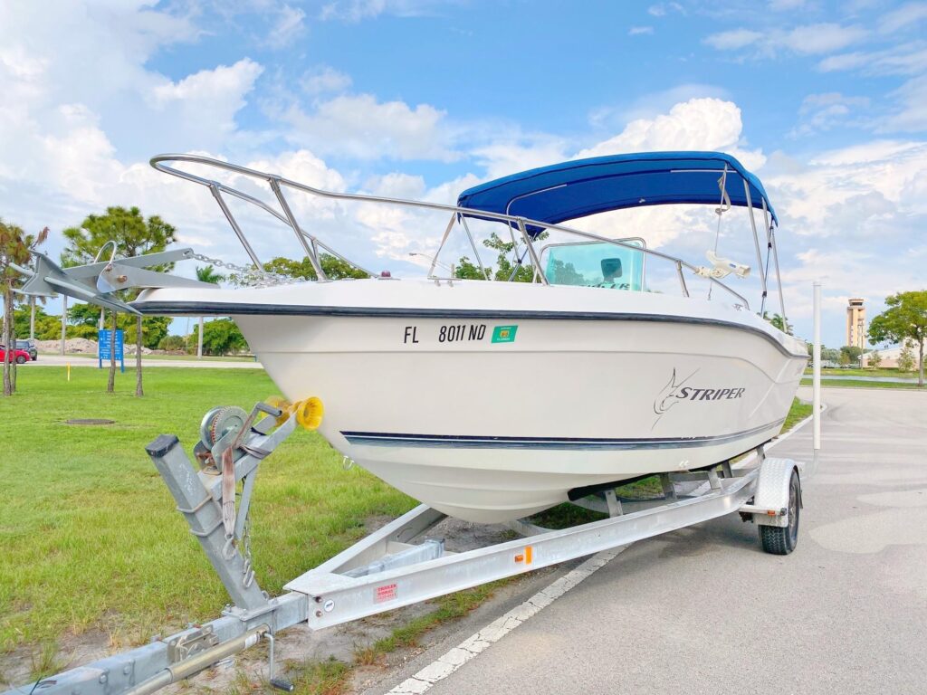 1999 Seaswirl Striper 2100