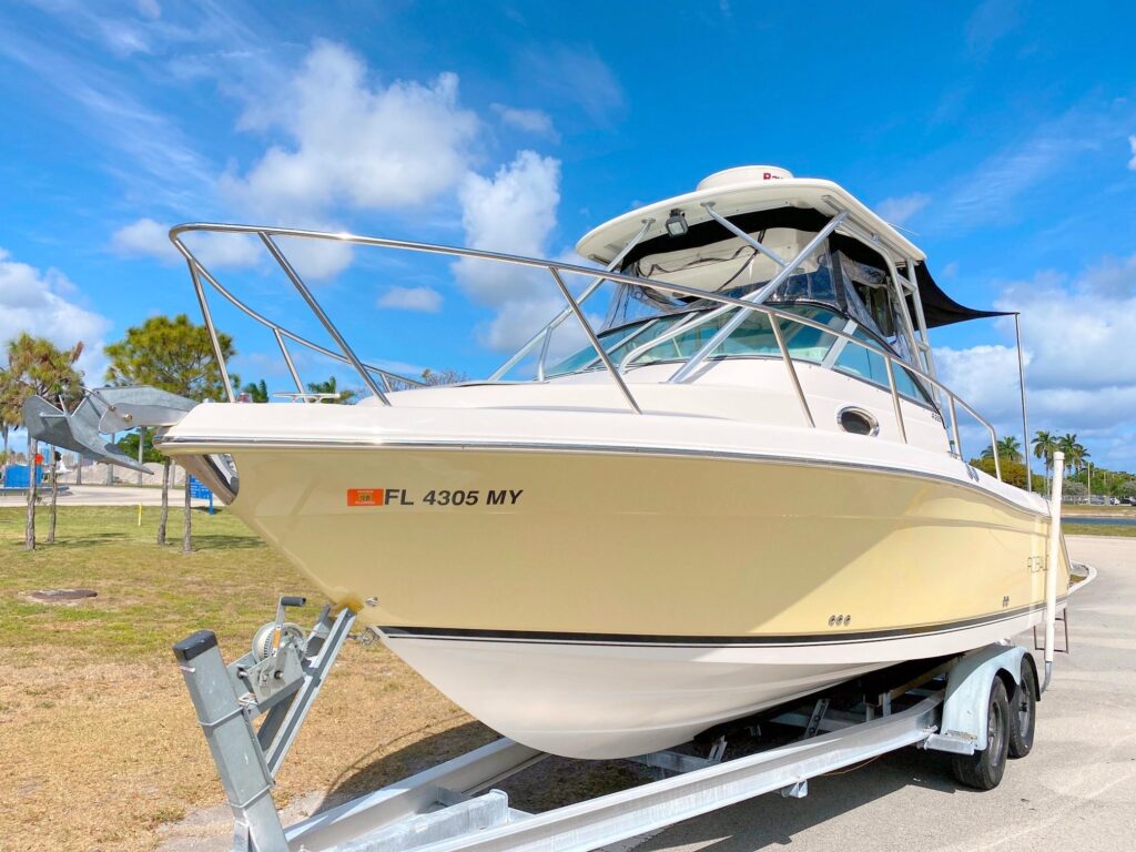 2005 Robalo R265 Walkaround