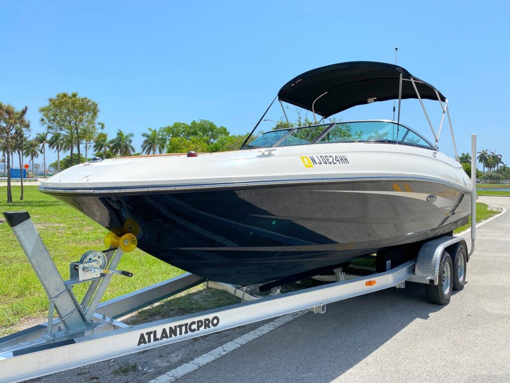 2015 Sea Ray 240 Sundeck