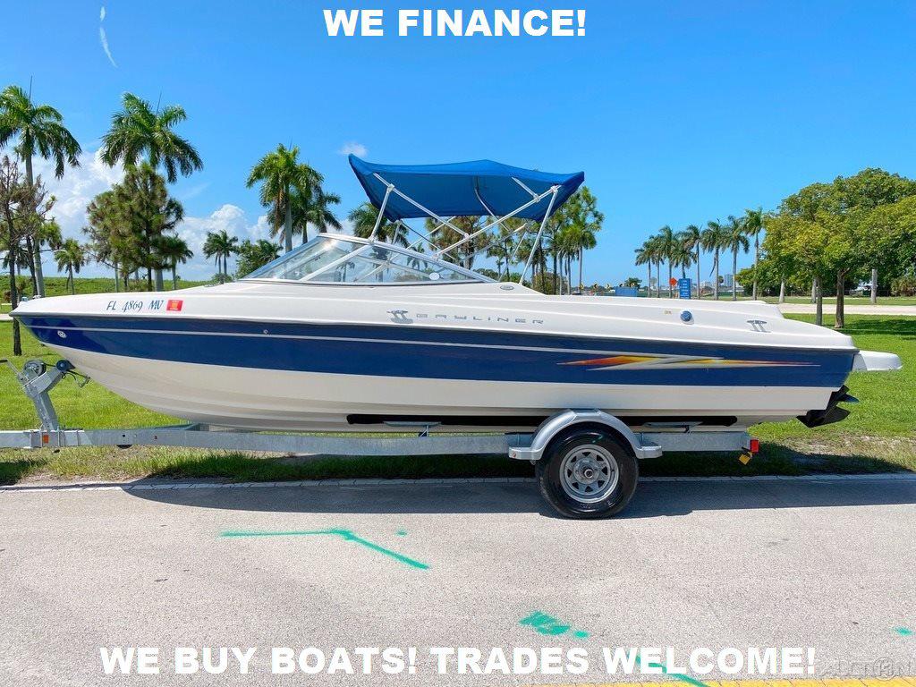 2005 Bayliner 225