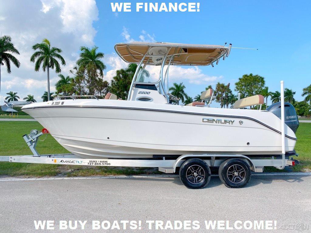 2019 Century 2200 Center Console