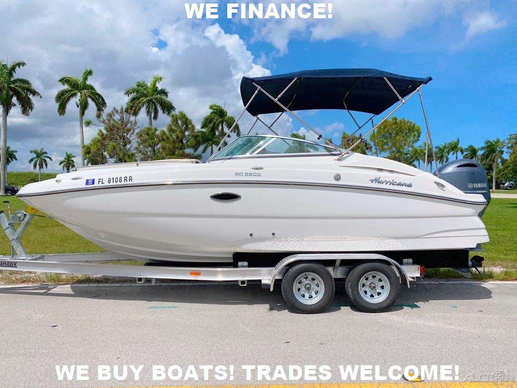 2018 Hurricane SunDeck 2200 OB