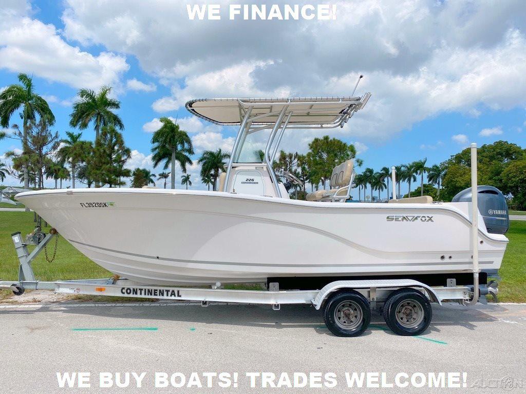 2018 Sea Fox 226 Commander