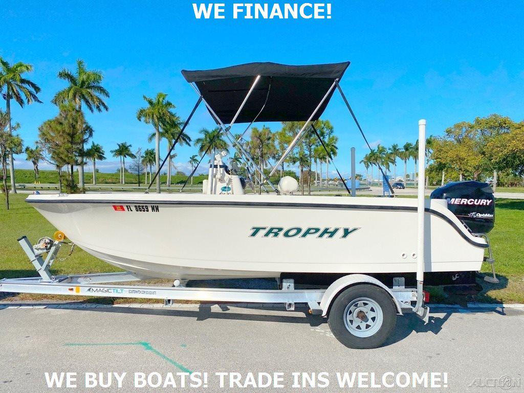 2007 Trophy 1703 Center Console
