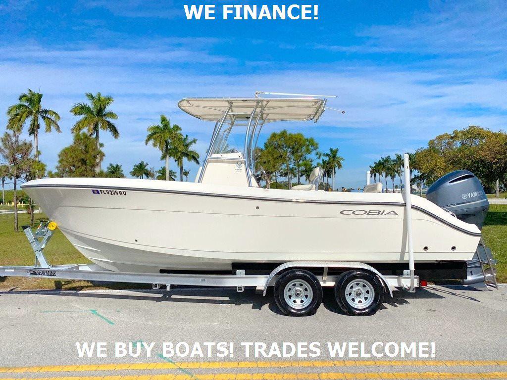 2019 Cobia 237 Center Console