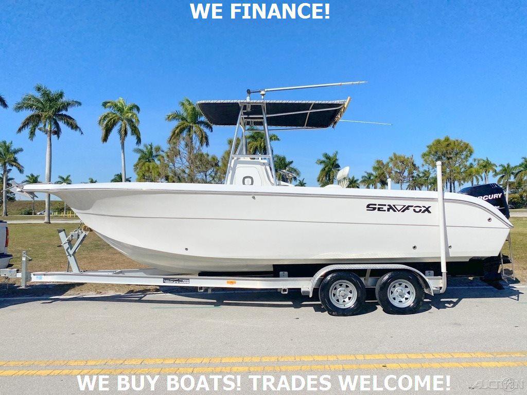 2004 Sea Fox 257 Center Console
