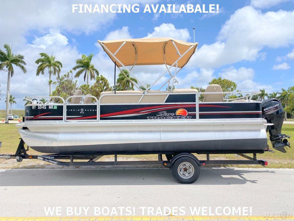 2014 Sun Tracker Fishin’ Barge 22 DLX