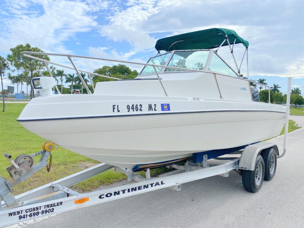 1997 Seaswirl Striper 1850 Walkaround O/B