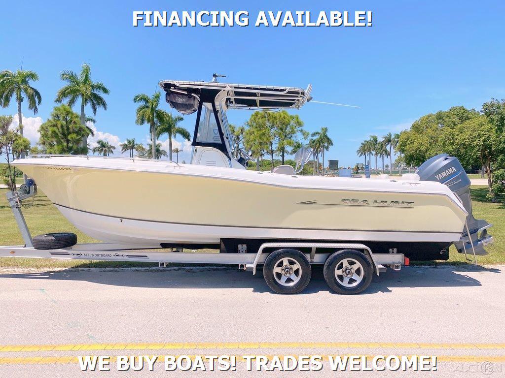 2008 Sea Hunt Triton 232