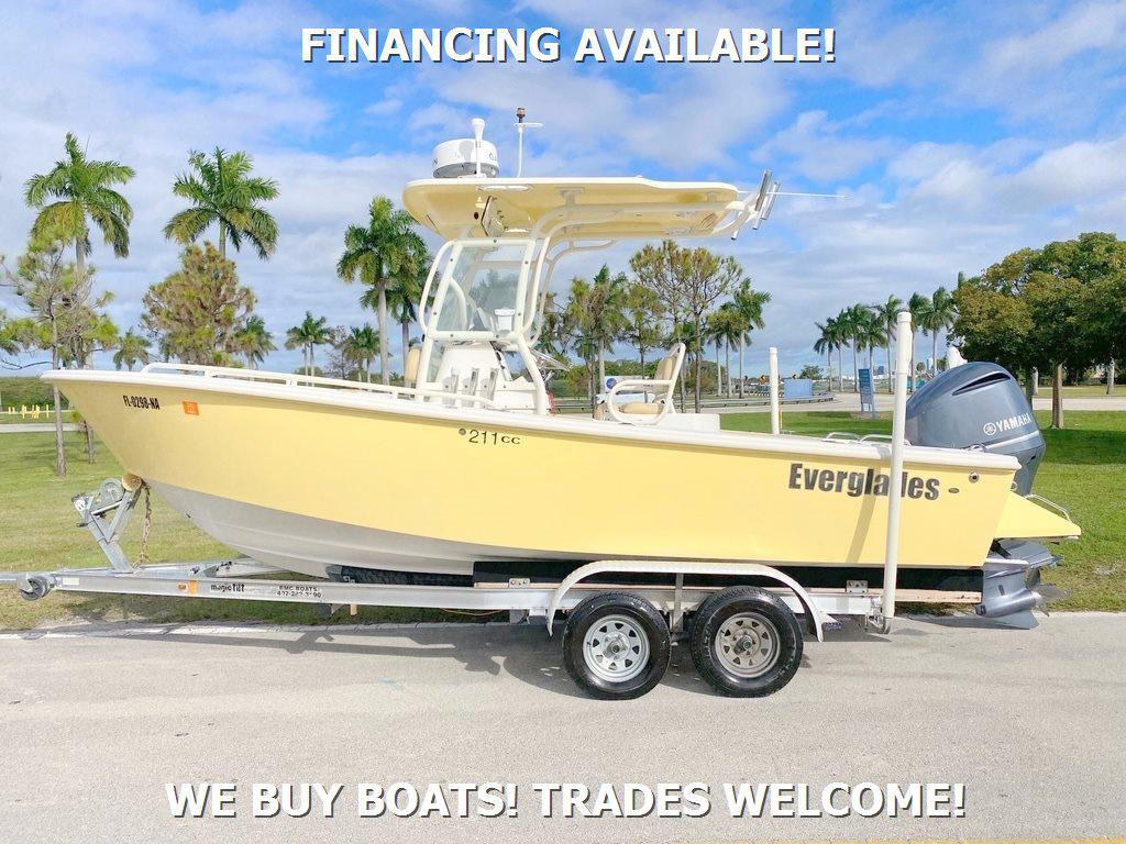 2005 Everglades 210 Center Console