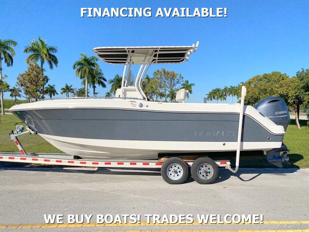 2015 Robalo R222 Center Console