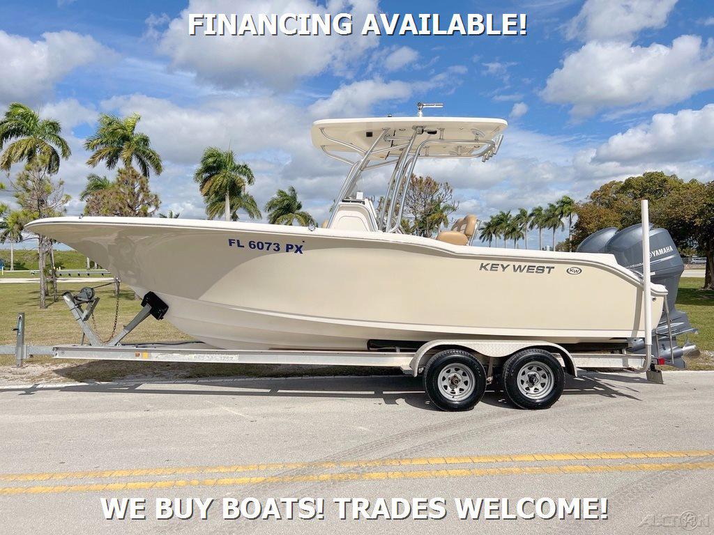 2014 Key West 244 Center Console